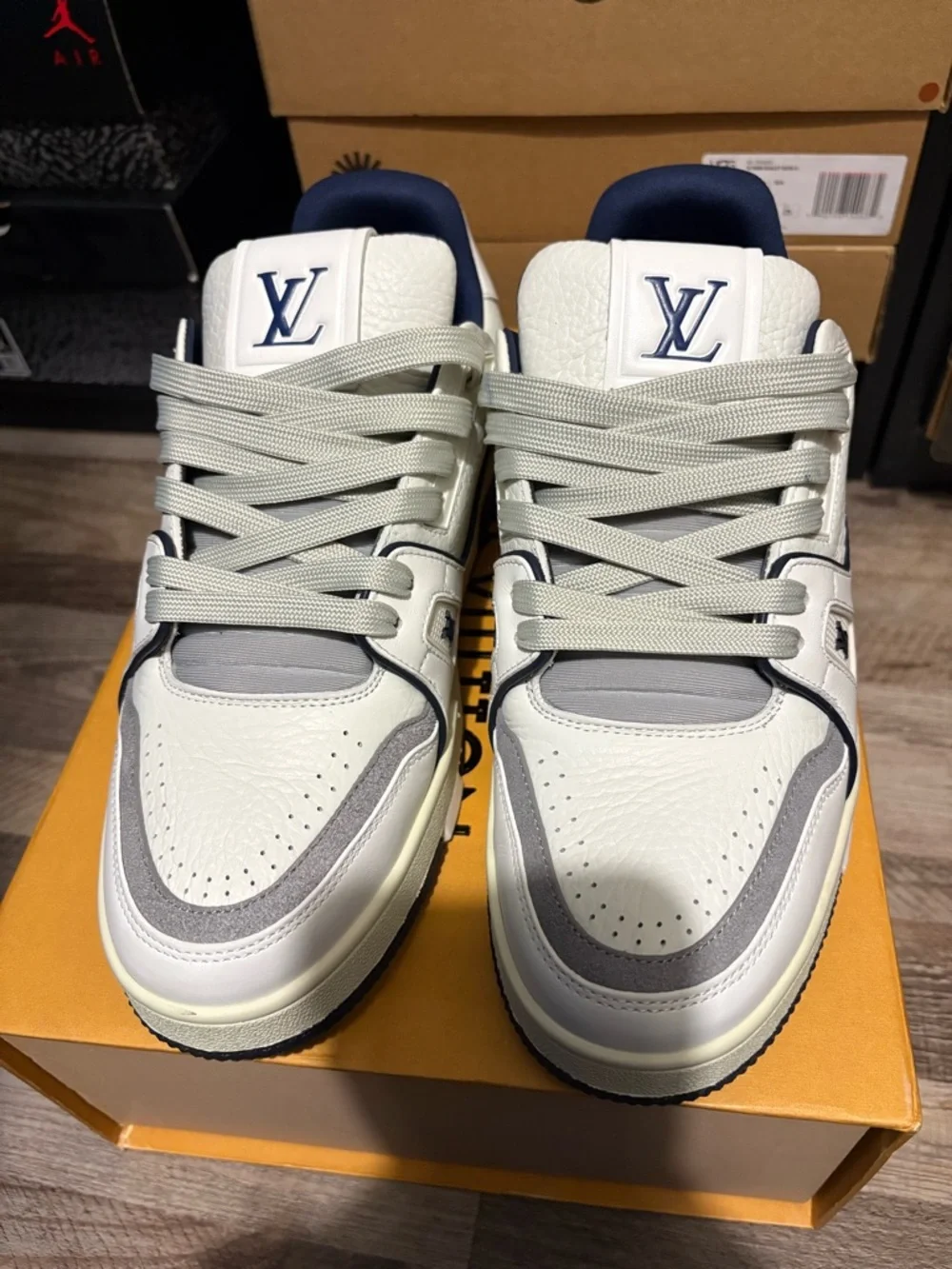 Louis Vuitton Men’s White and Navy Trainer Sneakers with Gray Accents - Picture 7 of 10